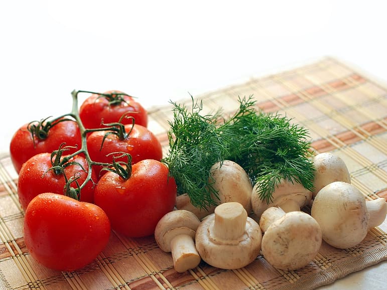 mushroom and tomatoes